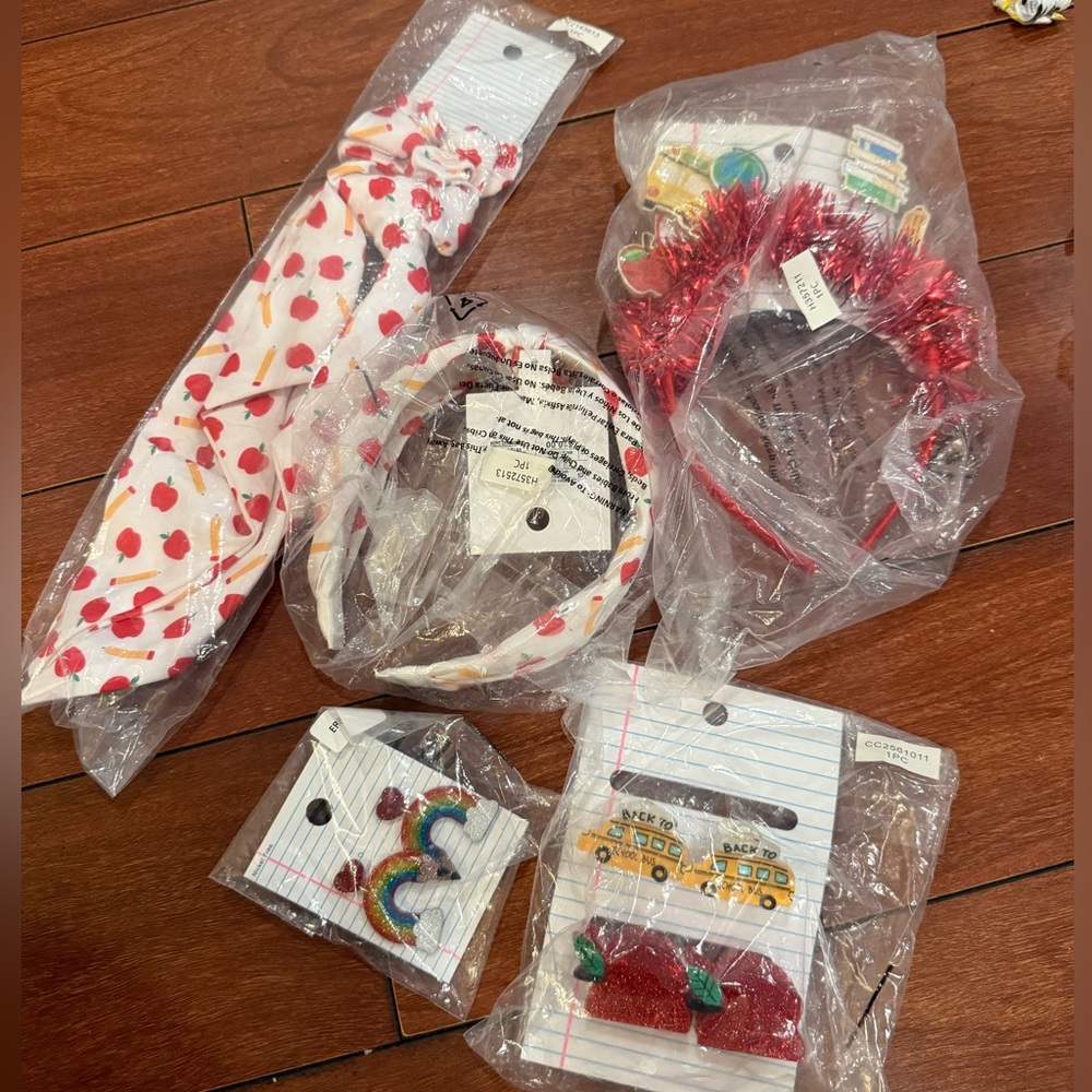 Bundle of teacher accessories - NEW! 5 pcs